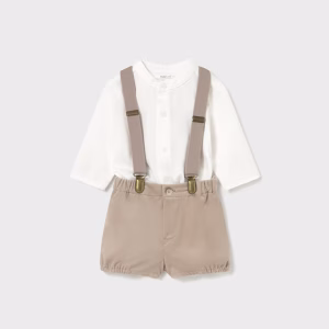 Conjunto pantalón corto con tirantes y camisa recién nacido