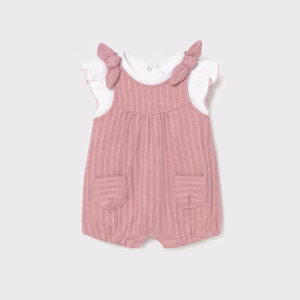 Conjunto peto y camiseta