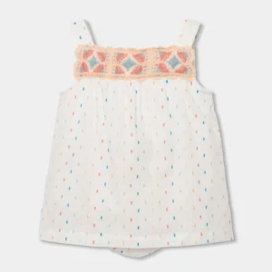 Vestido de bebé blanco